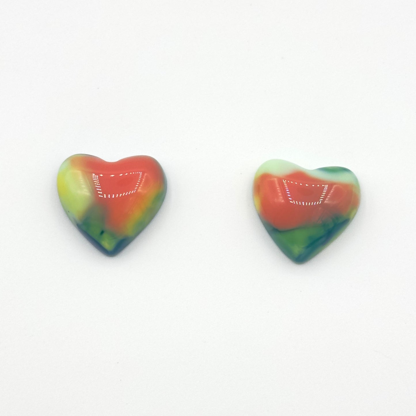 Brinco Mini Coração colorido