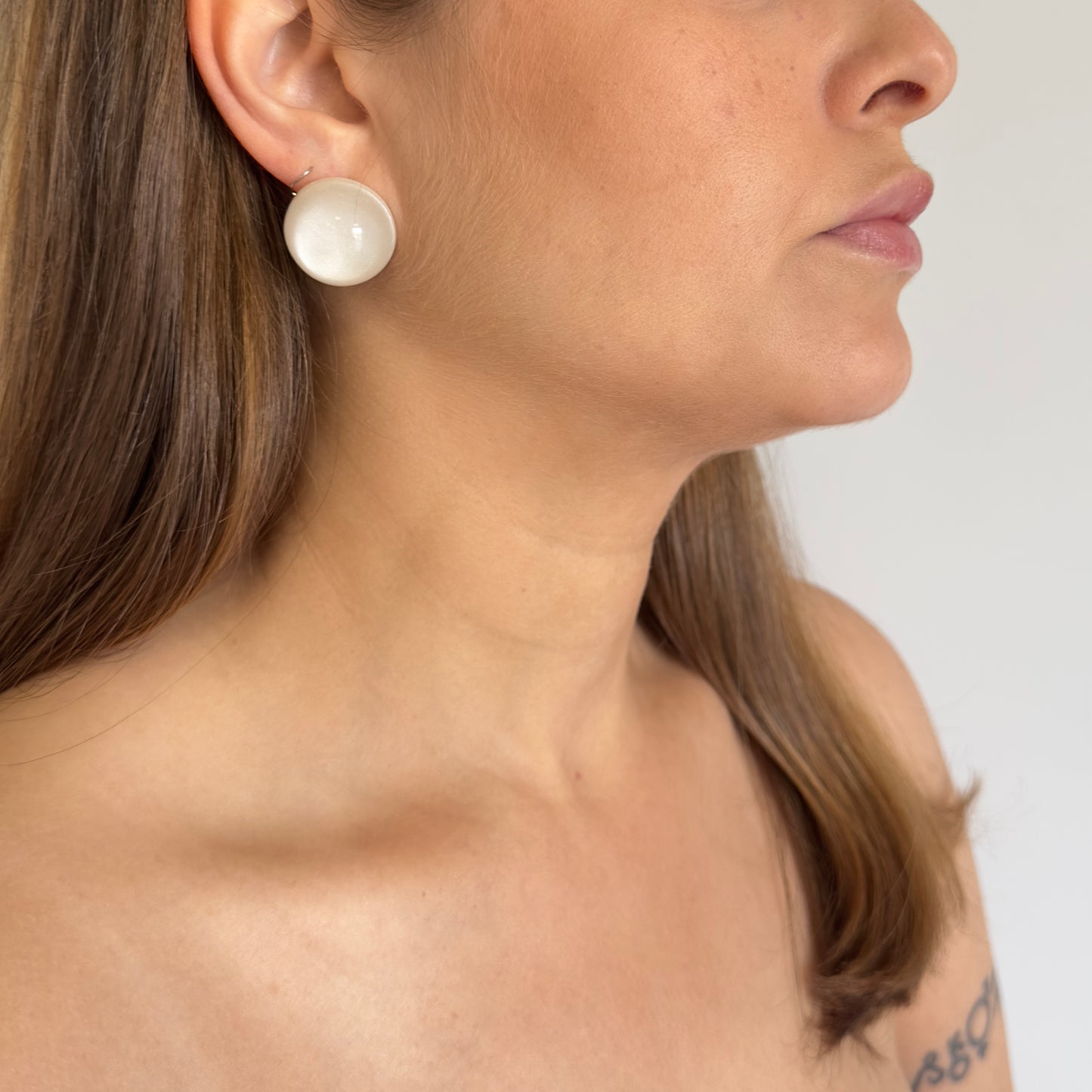 Brinco redondo perolado