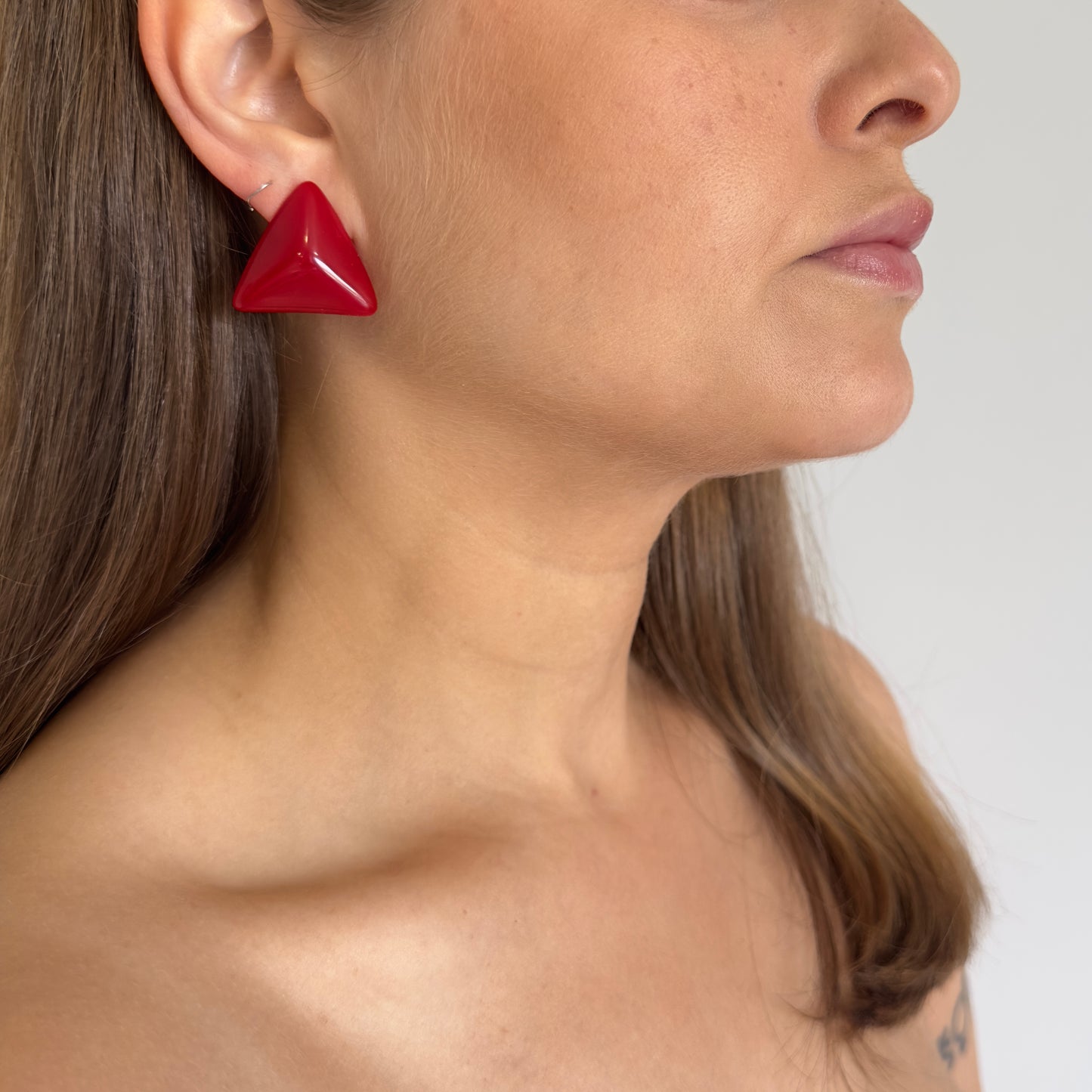 Brinco Triângulo Vermelho