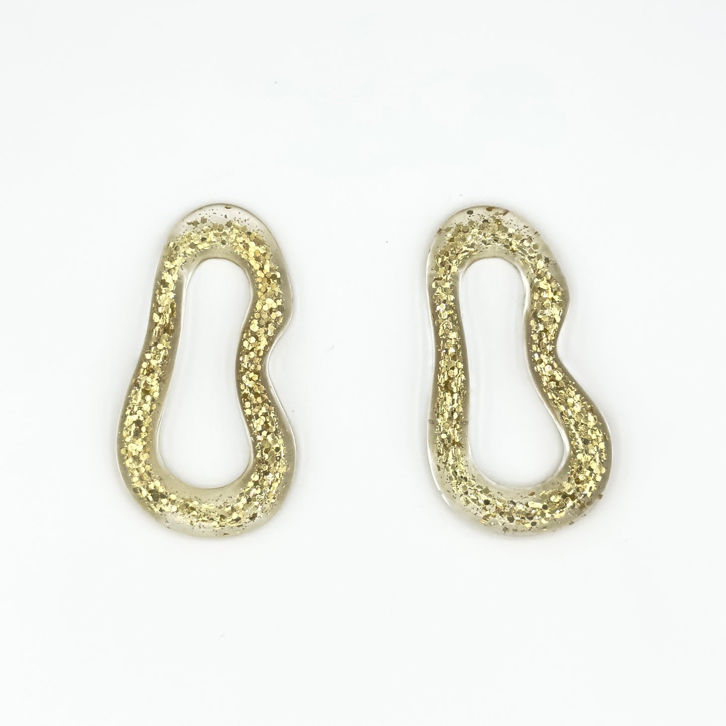 Brinco orgânico com glitter dourado - Fridali Shop