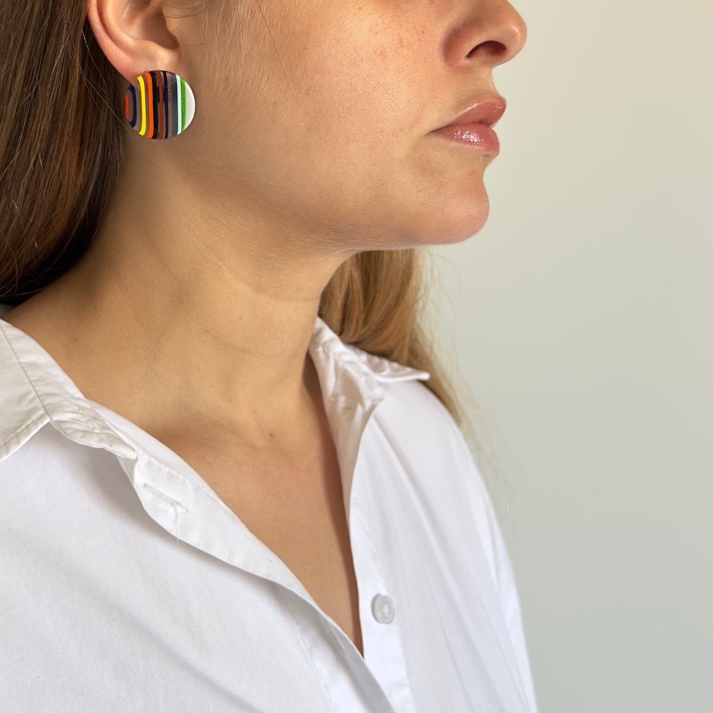Brinco Redondo com Listras Coloridas