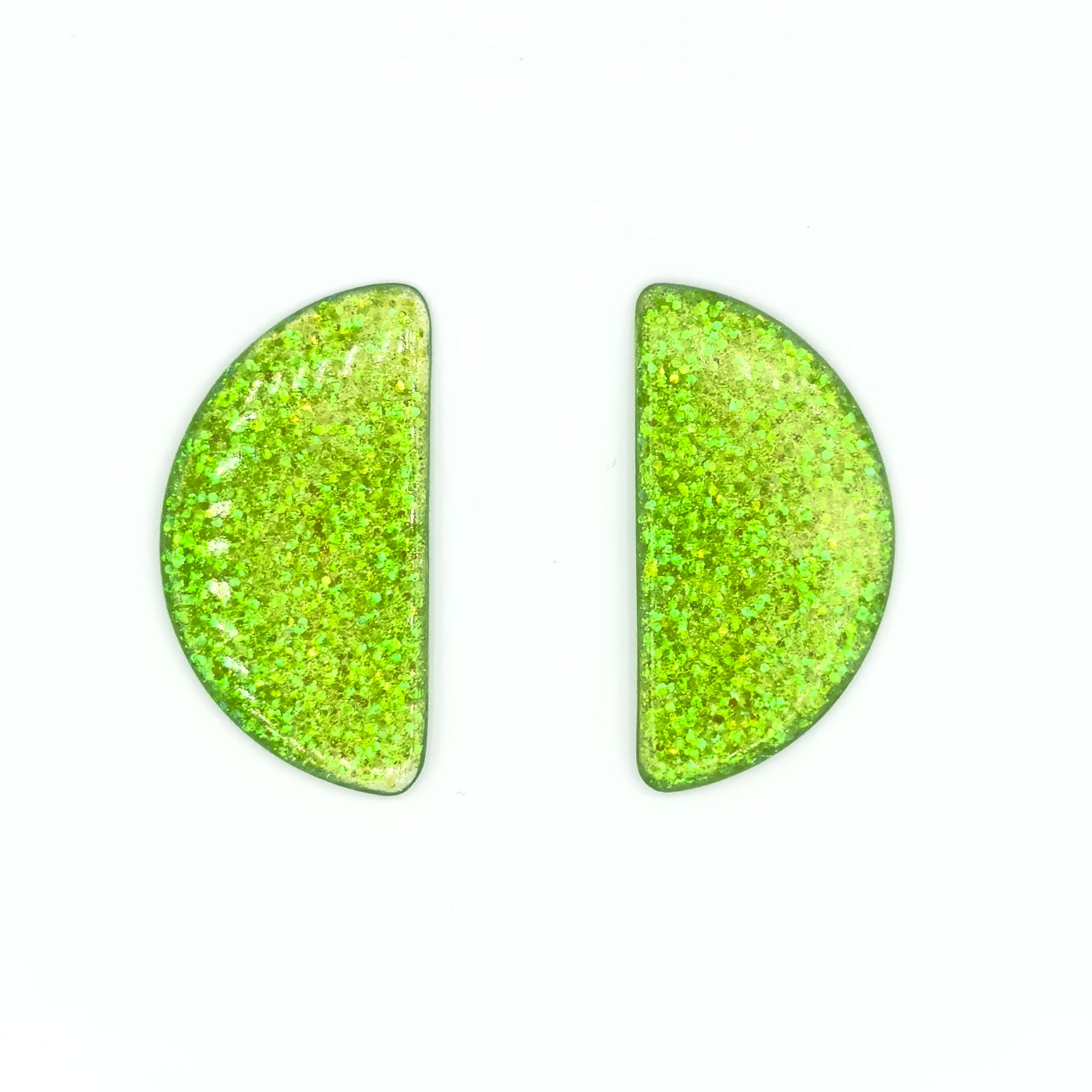 Brinco Meia lua verde vibrante - Fridali Shop