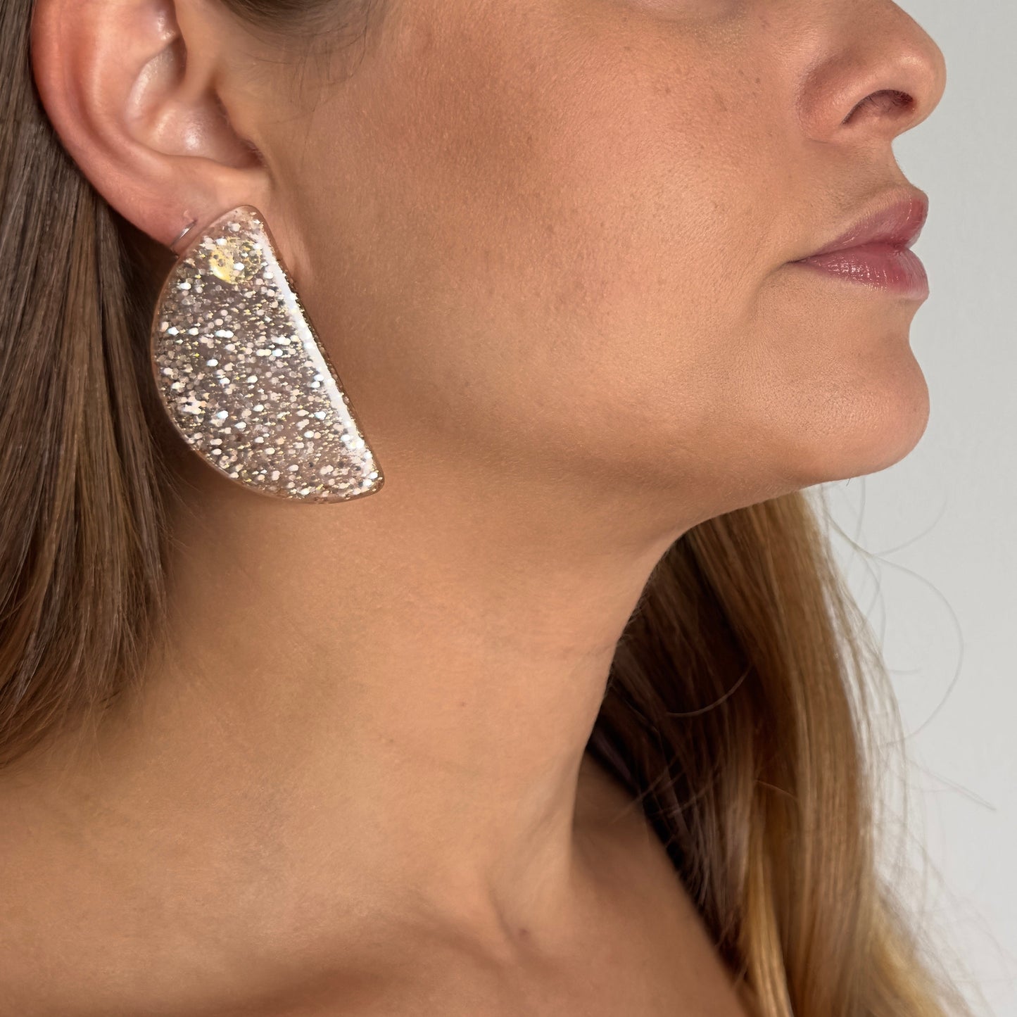 Brinco Meia Lua Rose Gold com glitter - Fridali Shop