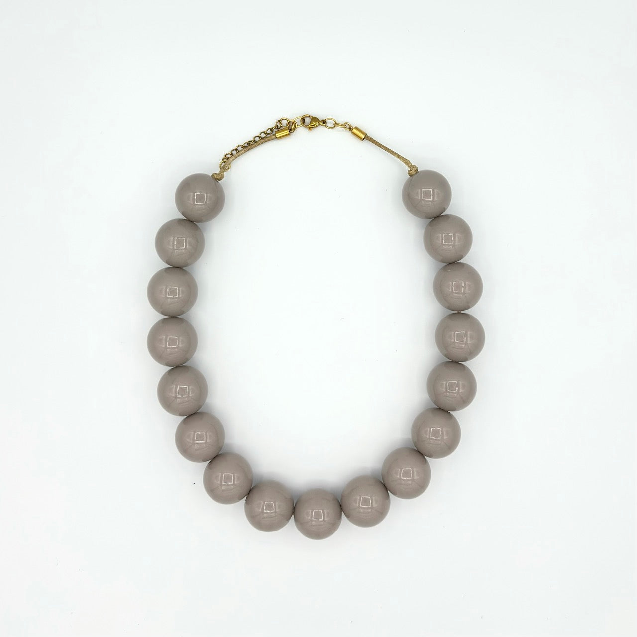 Colar de Bolas Grandes Cinza - Fridali Shop
