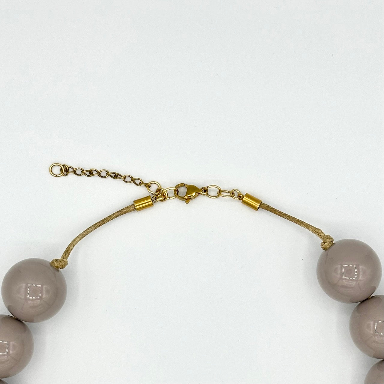 Colar de Bolas Grandes Cinza - Fridali Shop