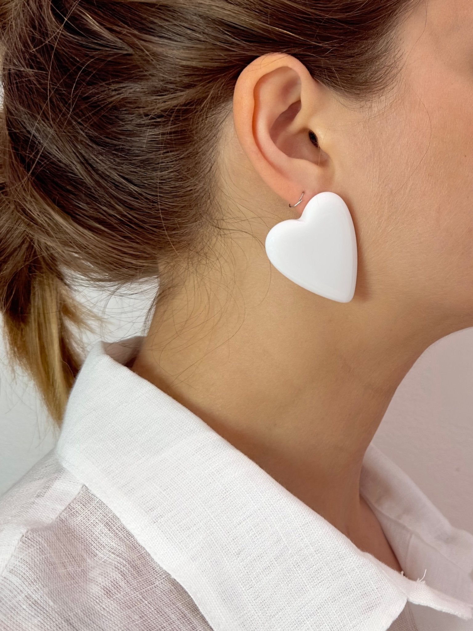 Brinco Corazion Branco - Fridali Shop